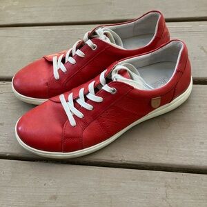 JOSEPH SEIBEL women's red LOW TOP leather Sneakers Sz 39 ( 8.5)